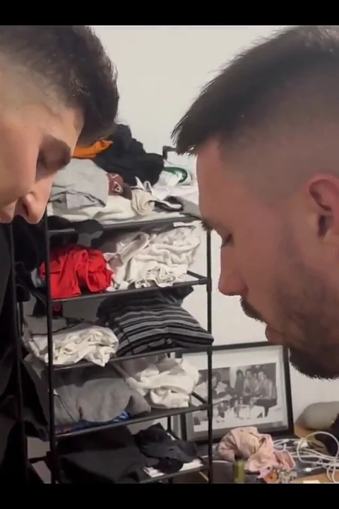 Хардкорно двойное проникновение к Michi после вечеринки