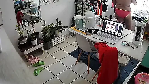 Ben yokken karımın odasında