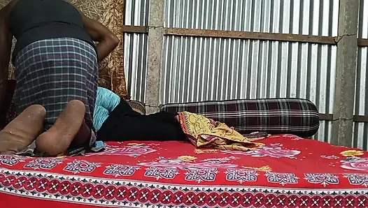 Fudendo tia gostosa com vídeos sexy pela primeira vez