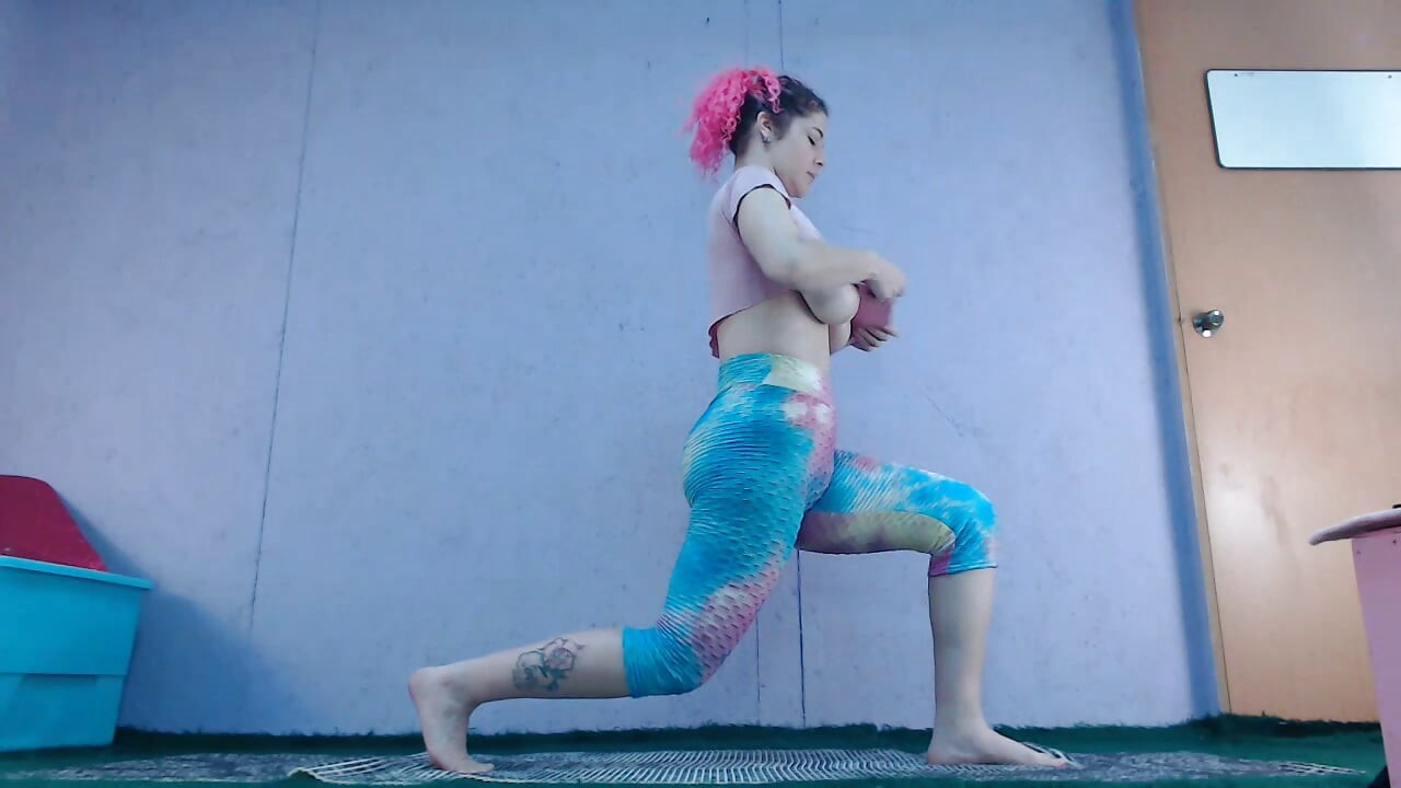 Yoga zamanı acemi canlı akışı yanıp sönüyor