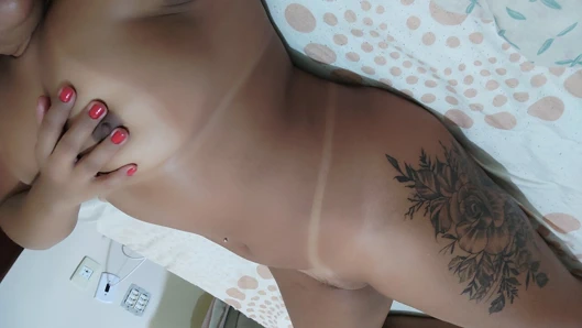 Spor salonundan sonra tek başına fitness modeli - suellen santos