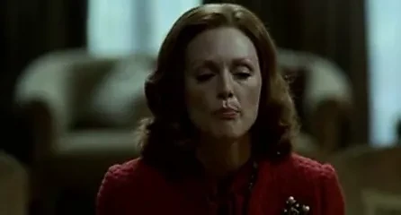 Julianne moore veren bir handjob
