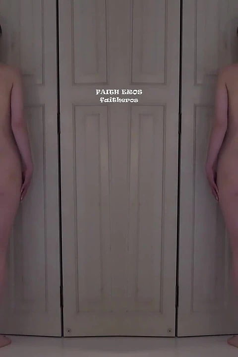 Девушка с красивыми икры