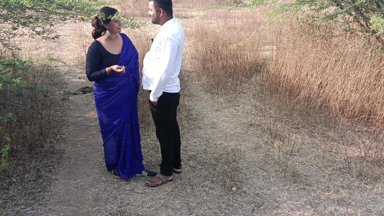 जंगल में वेश्या के साथ पूरी तरह से नग्न सेक्स