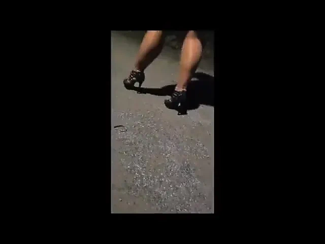 Naylon külotlu çorap çoraplı ayakla mastürbasyon