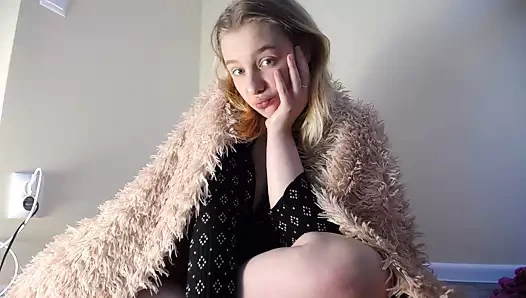 Amcığımı çok sert sikiyorum