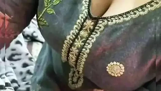 Jax, Kendra'nın ayakta misyoner pozisyonunda yüz yüze sikişmesini sikiyor