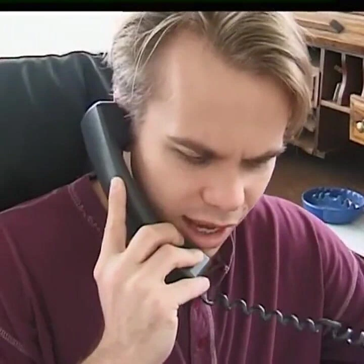 Büyük memeli ateşli zenci sürtük beyaz yarakla ateşli bir ırklararası sikişiyor