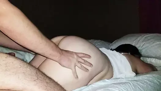 Seksi bbw bir gece arasında bir çift creampies (önizleme)