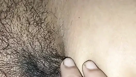 Desi Pooja Bhabhi Apni Chut Masajı