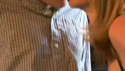 Nina Hartley - 18 yaşında, o 50 yaşında!