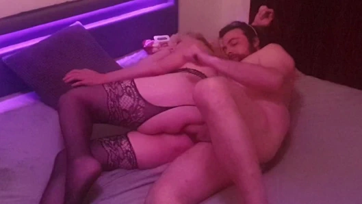 Madam itaatkar kocanın götünü sikmesini istiyor