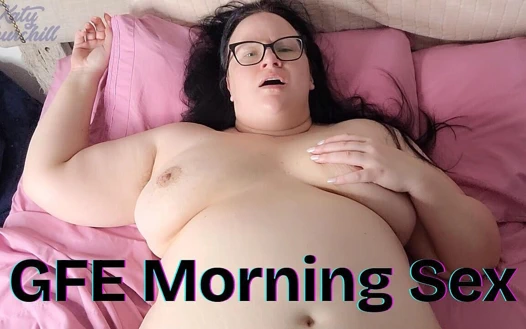 Şehvetli kız arkadaş bakış açısıyla öpüşüyor