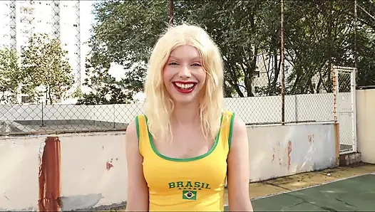 Futbol Dünya Kupası anal, götte oyuncak top, işeme yumruk sokma, götte dünya kupası