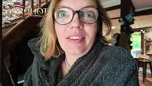 Üçlü Cuckold, Uyandığımda: Sevgilimi Uyandırıyorum, Vajinamı Parçalara Ayırıyor ve Cuckold Kocamı Sıçratıyor