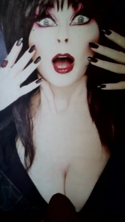 Cassandra Peterson (elvira) döl haraç