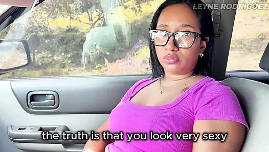 Para Için Çaresiz Olan Seksi Orta Yaşlı Seksi Kadın Çiftçi Tarafından Sikiliyor - Bakış açısı