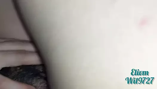 Üvey kız kardeşim onu ilk kez sikmeme izin veriyor - eli