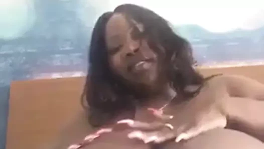 Dünyanın gelmiş geçmiş en büyük göğüsleri