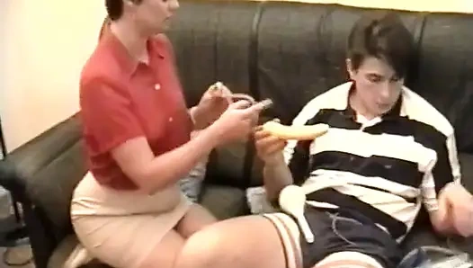 İki olgun kadınla dolu bir adam