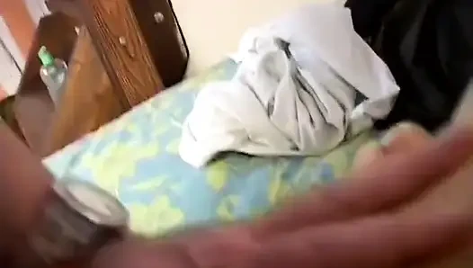 Amatör üvey anne iki sert yarakla hedef alınıyor