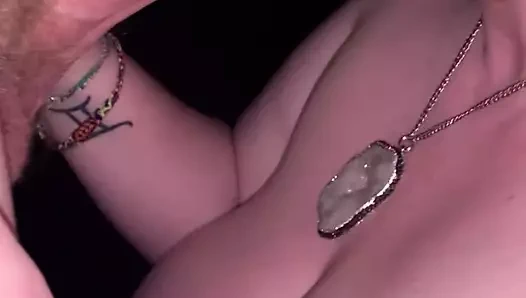 yetişkin oyun salonunda Facefuck