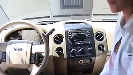 arabada hızlı oral seks