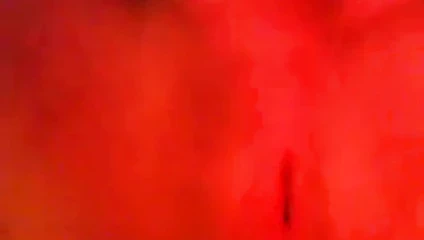 Ehefrau fingert ihre nasse Fotze..