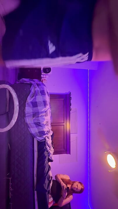 Saf ve kötü bir şekilde tanıştığım ev kızım bu