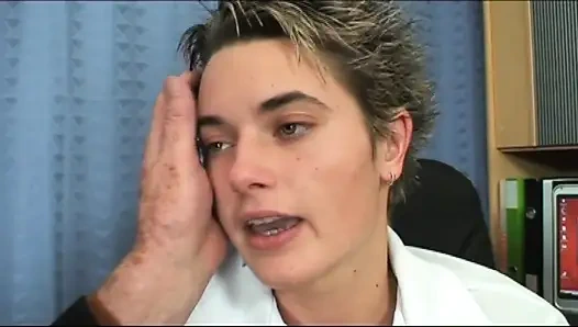 Yaşlı adam yarak emiyor