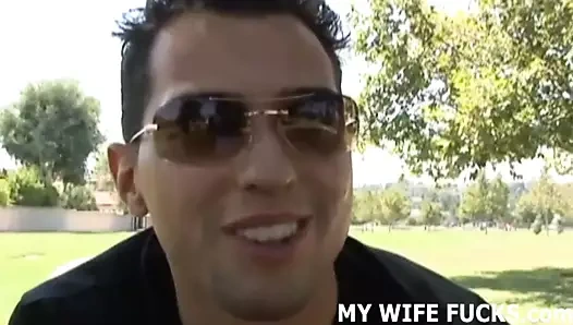 Karının bir yabancıyı becermesini izlemekte sorun yok mu?