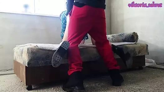 Sıcak eş gets bir Creampie itibaren bir yabancı