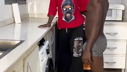 Genç eşcinsel sert üremeyle konuştu