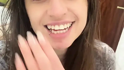 Yaramaz kız arkadaş görüntülü görüşmesi - erkek arkadaşımın boksörlerini azdırıyor (İspanyolca altyazılar)