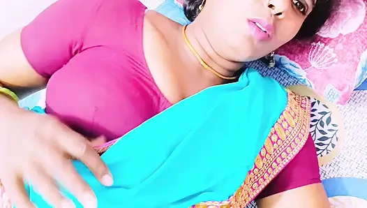 Hintli kadın Husbend'in küçük üvey erkek kardeşi Telugu edepsizce konuşuyor