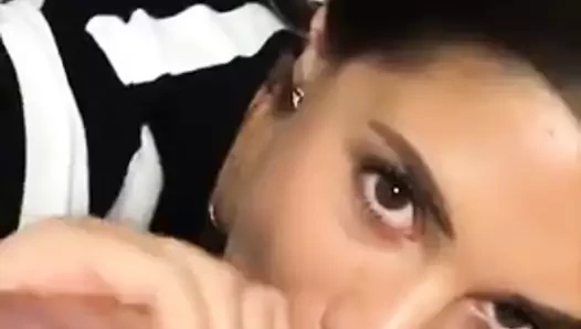 Sicher macht das meine auch so wenn sie alleine unterwegs is