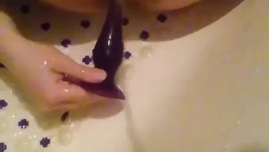 Amına daha kalın bir şey sok