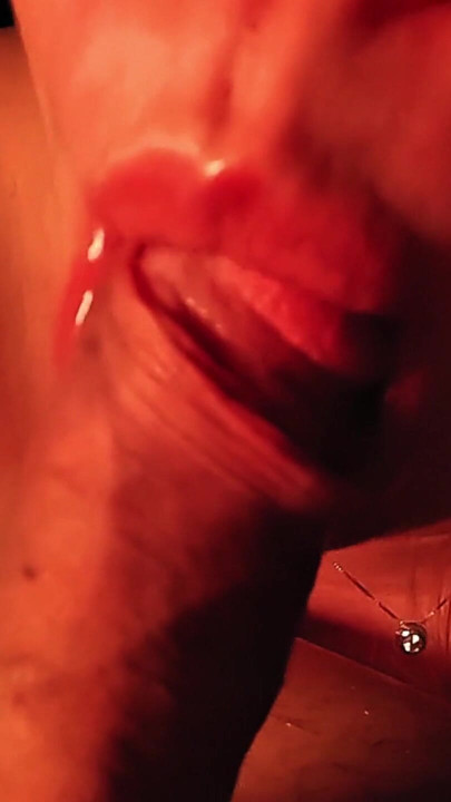 Asmr yakın çekim oral seks oral dölleme | Klip 1