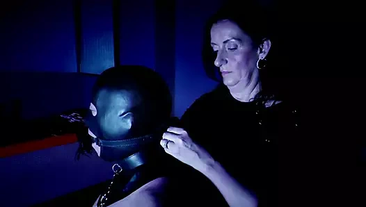 Sahibe Claudiacuir duo seansı sm elastik gece 8 Mart 2025