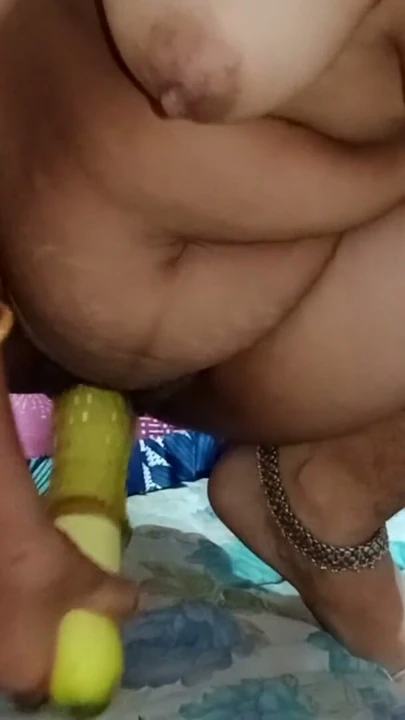 Seksi karı dildoyla sertçe sikiyor | Bölüm 1