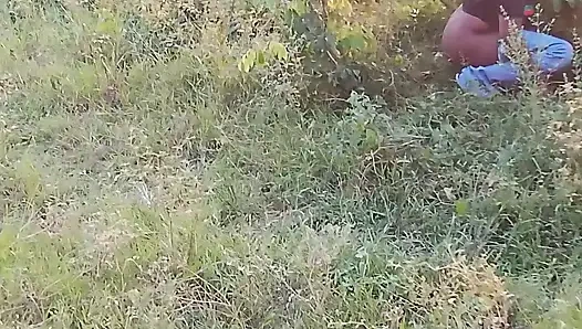 Erent'ten çalının içinde ateşli sikişe