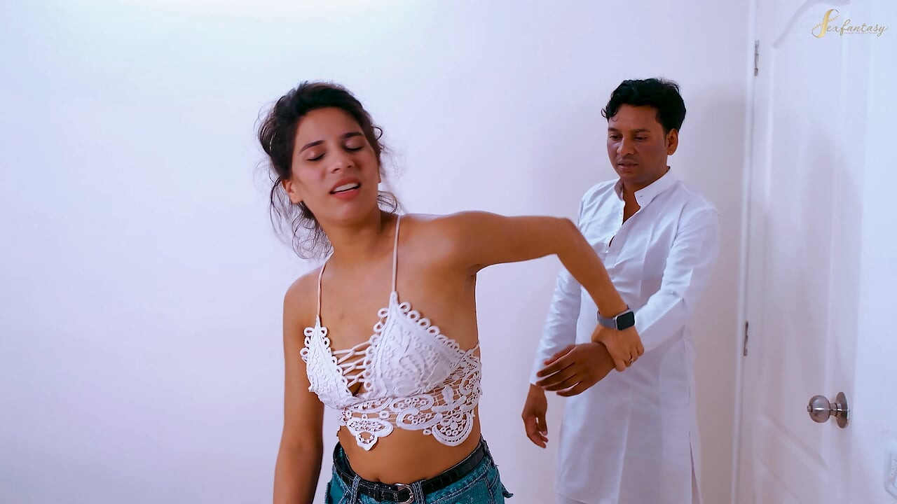 Darji ne ghar ki malkin ka body ka naap lete waqt uski chudai kar di
