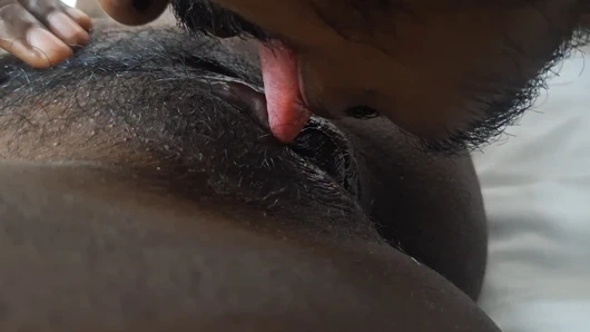 Amcık yalama - üvey kız porno izlerken yakalandı 3