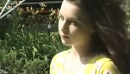 2 GIRLS,  4 HOLES & 1 LUCKY GUY