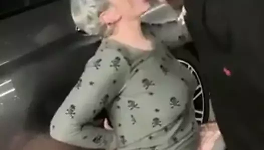 Benim milf eş araba park sikme