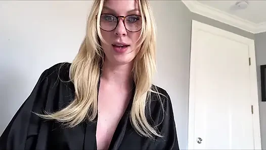 Мачеха подруги учит сексу - Sydney Paige - мачеха приходит первым