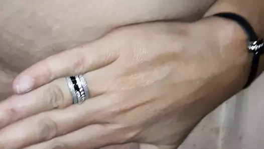 Ehefrau braucht es taeglich