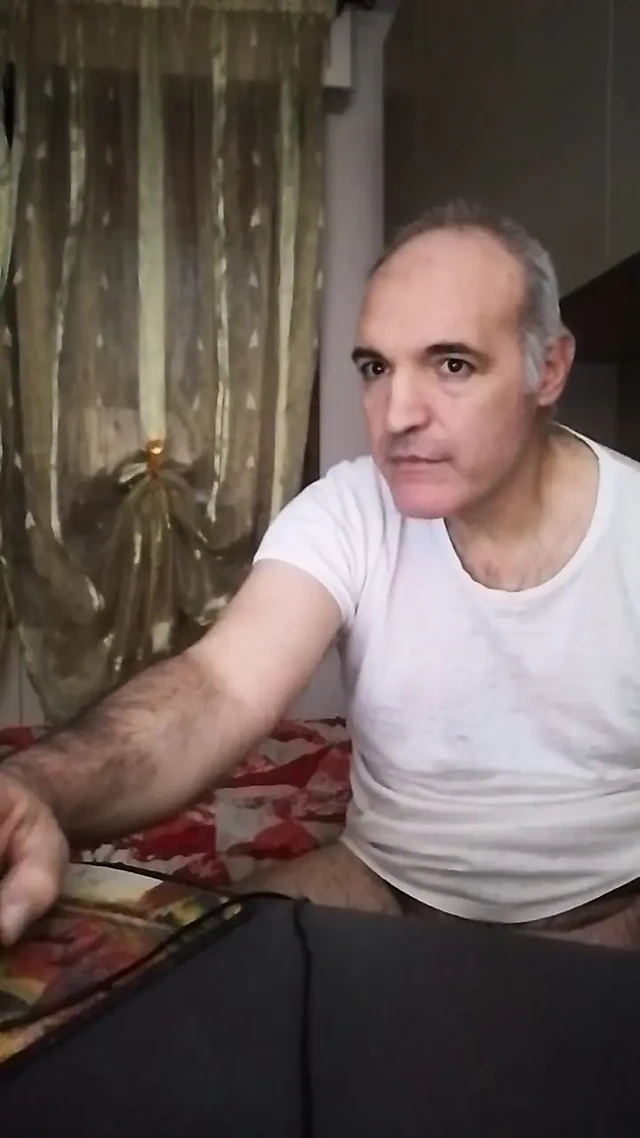 Ağzına boşalacağım, edepsiz genç oğlum