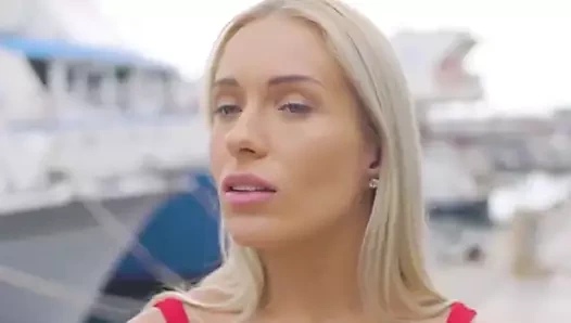 Pov ünlü o tatilde yaramaz olmayı seçti kaba peti