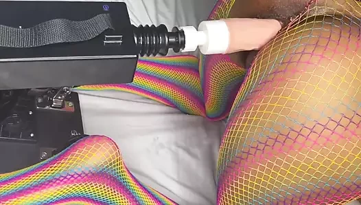 Üvey anne sikiş makinesiyle kendini sikiyor